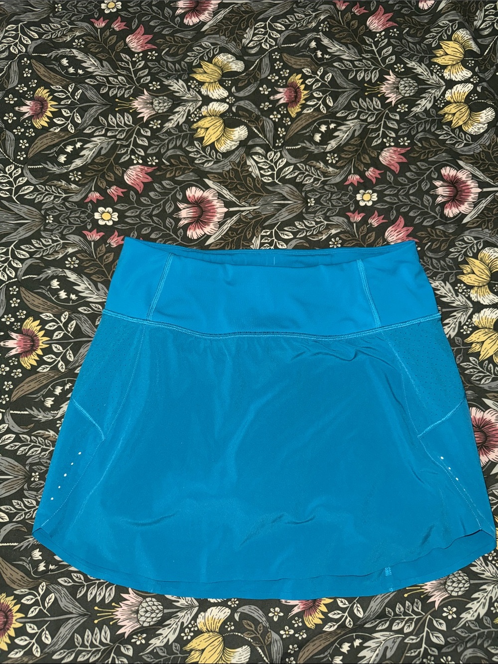 Athleta run with it skort 14” size XS